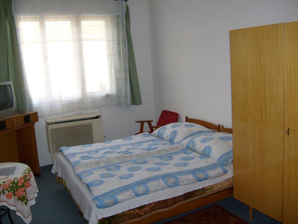 Toth Maganszallas Hajduszoboszlo Apartment Room photo