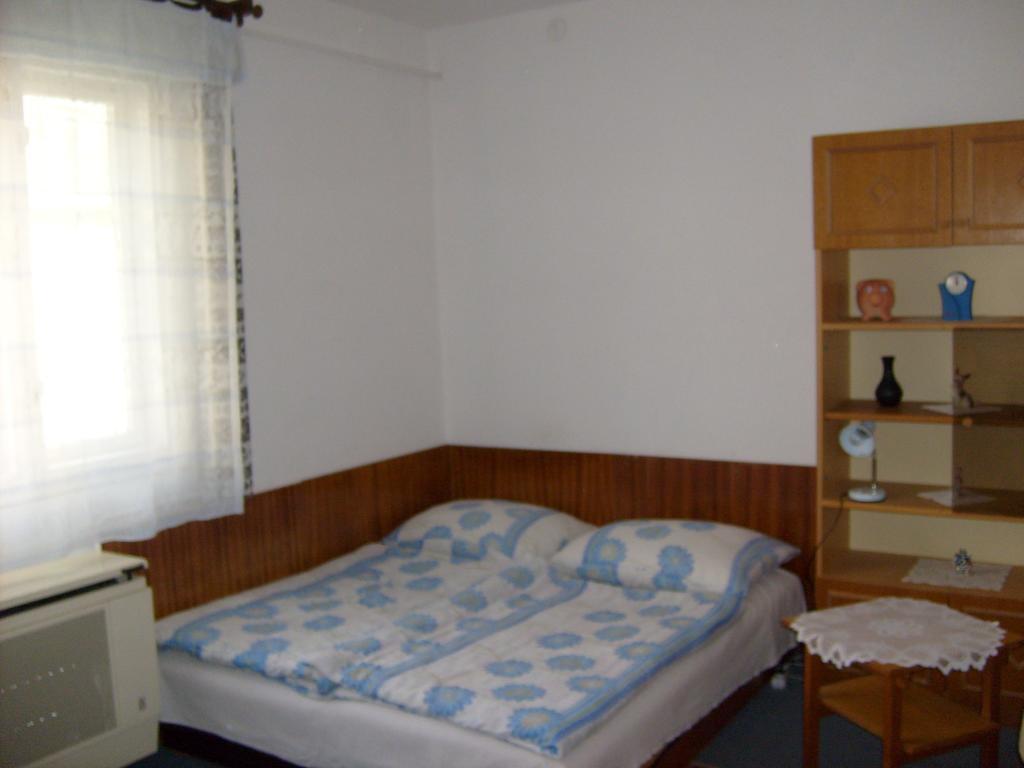 Toth Maganszallas Hajduszoboszlo Apartment Room photo